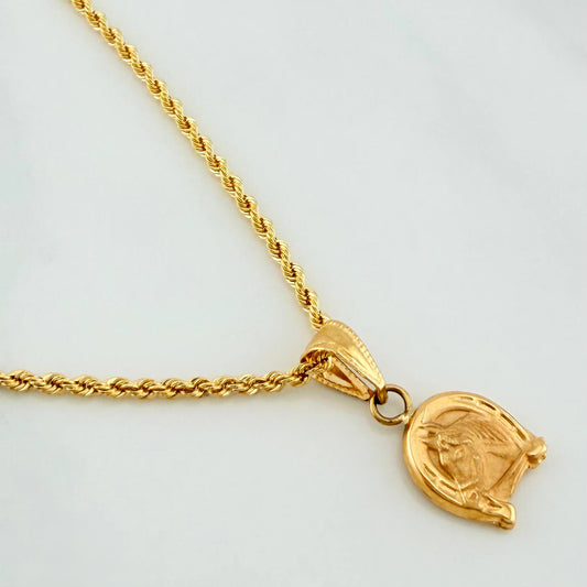 Set Cadena Lazo + Dije Herradura Caballo / 2.9gr / 60.3 cm Oro Amarillo 18K