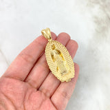 Dije Virgen Guadalupe 16.35gr / 5.5cm / Circones Blancos Tres Oros © Dije Virgen Guadalupe 16.35gr / 5.5cm / Circones Blancos Tres Oros ©