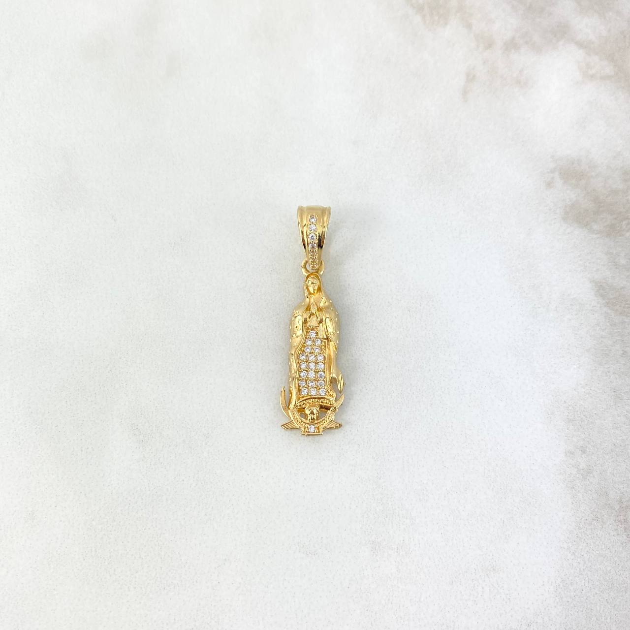 Dije Virgen Guadalupe 2.95gr / 3.2cm / Circones Blancos Oro Amarillo © Dije Virgen Guadalupe 2.95gr / 3.2cm / Circones Blancos Oro Amarillo ©