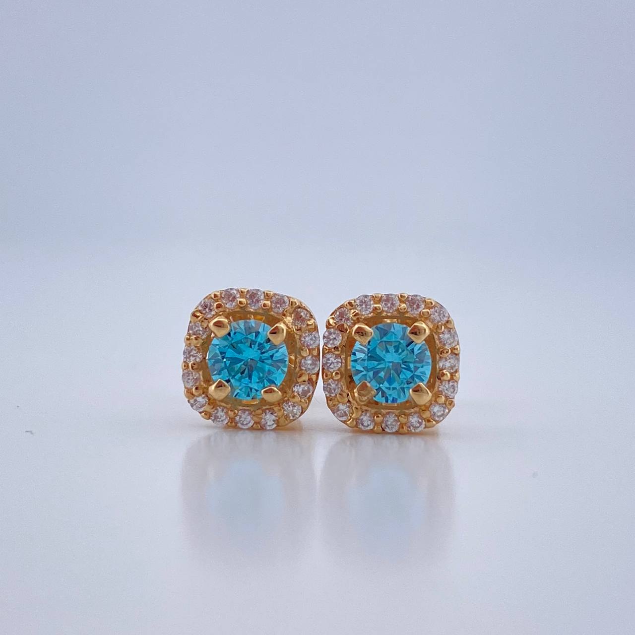 Topos Halo Cuadrado 2.05gr / Oro Amarillo 18K & Topos Halo Cuadrado 2.05gr / Oro Amarillo 18K &