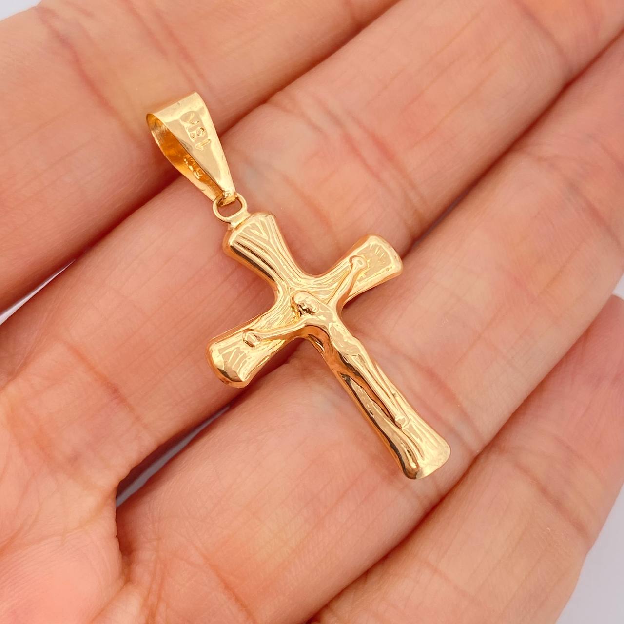 Dije Cruz Cristo Palo 1.1gr / 3.6cm / Oro Amarillo 18K $ Dije Cruz Cristo Palo 1.1gr / 3.6cm / Oro Amarillo 18K $