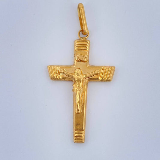 Dije Cruz Cristo 1.85gr / 4.2cm / Oro Amarillo 18K $