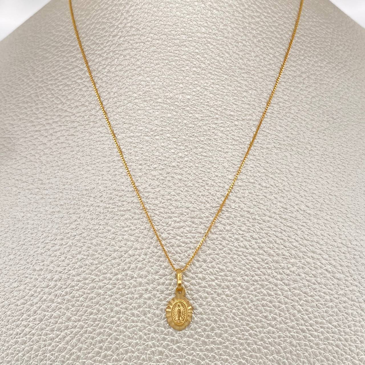 Set Cadena y Dije Veneciana + Virgen Guadalupe 1.9gr / 45cm / 0.6mm Oro Amarillo 18K (Oferta) % Set Cadena y Dije Veneciana + Virgen Guadalupe 1.9gr / 45cm / 0.6mm Oro Amarillo 18K (Oferta) %
