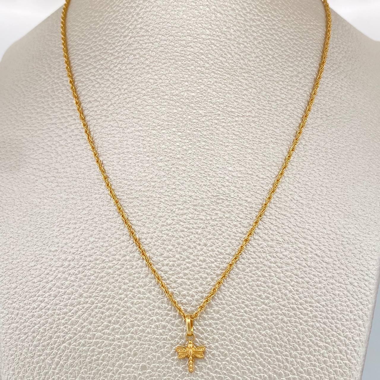 Set Cadena y Dije Lazo + Libelula 1.45gr / 40cm / 0.9mm Oro Amarillo 18K (Oferta) % Set Cadena y Dije Lazo + Libelula 1.45gr / 40cm / 0.9mm Oro Amarillo 18K (Oferta) %