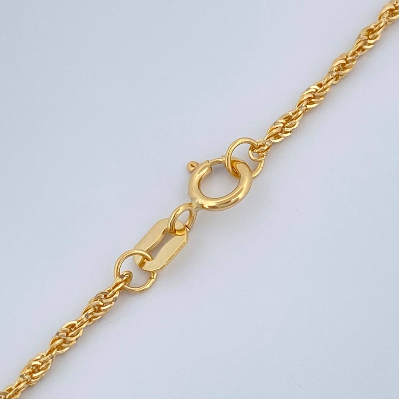 Set Cadena y Dije Lazo + Virgen Milagrosa 1.3gr / 45cm / 0.85mm Oro Amarillo 18K (Oferta) % Set Cadena y Dije Lazo + Virgen Milagrosa 1.3gr / 45cm / 0.85mm Oro Amarillo 18K (Oferta) %