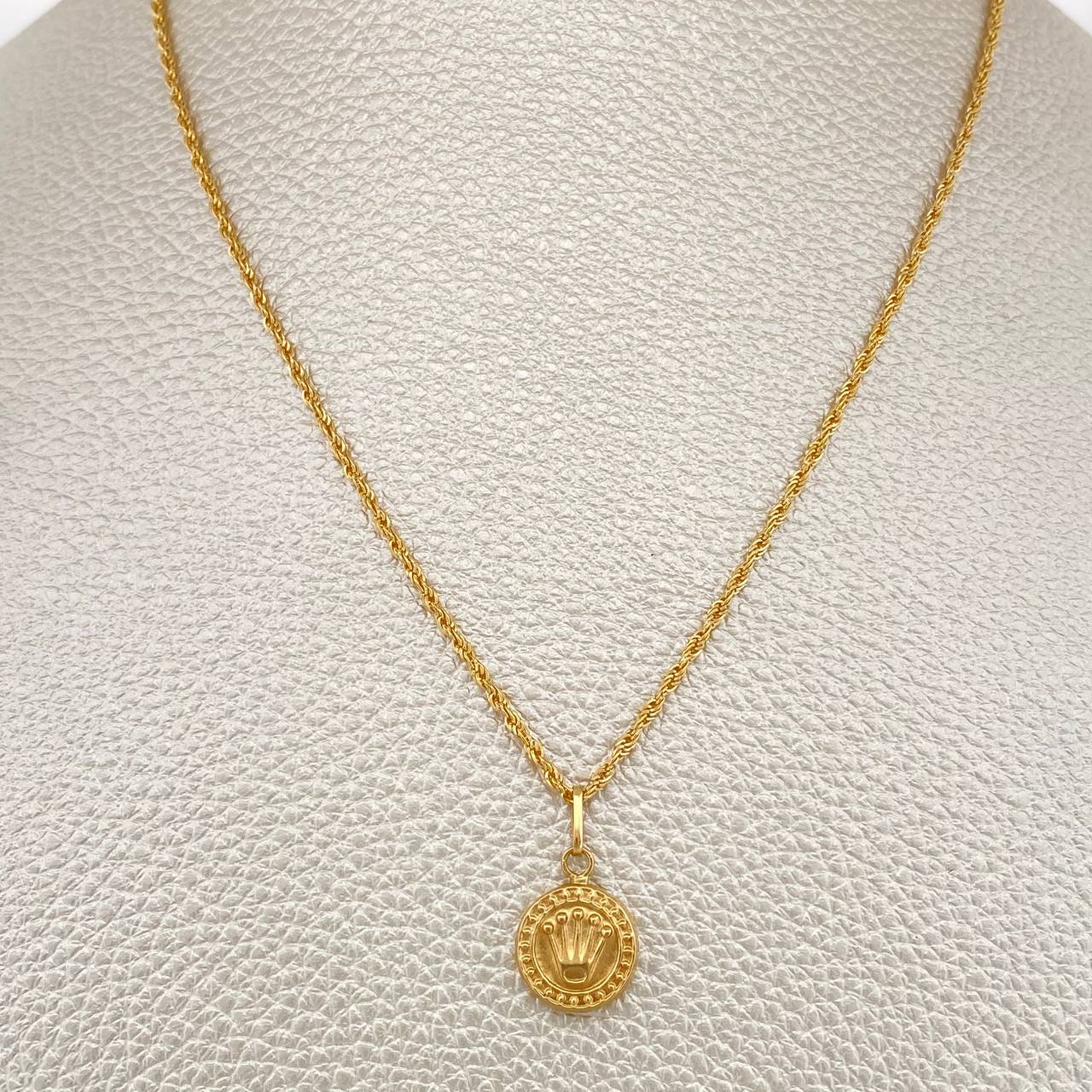 Set Cadena y Dije Lazo + Corona 2.2gr / 45cm / 0.9mm Oro Amarillo 18K (Oferta) % Set Cadena y Dije Lazo + Corona 2.2gr / 45cm / 0.9mm Oro Amarillo 18K (Oferta) %