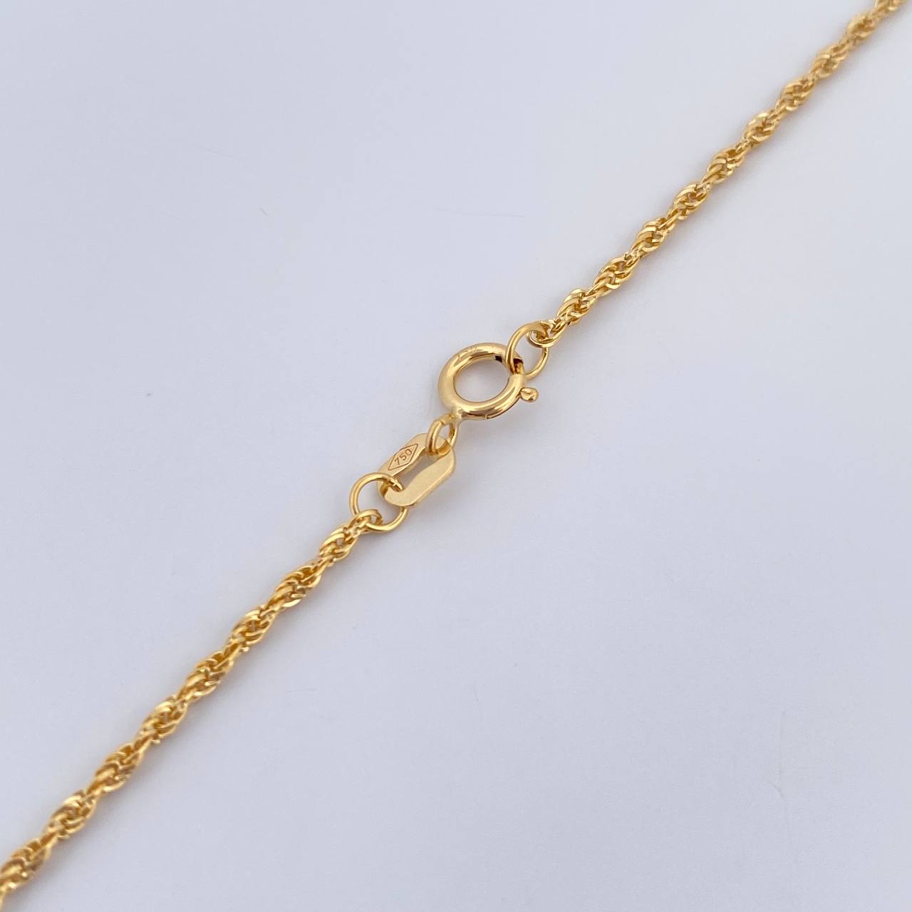 Set Cadena y Dije Lazo+ Virgen Guadalupe 1.1gr / 39.6cm / 1.16mm Oro Amarillo 18K (Oferta) $ Set Cadena y Dije Lazo+ Virgen Guadalupe 1.1gr / 39.6cm / 1.16mm Oro Amarillo 18K (Oferta) $