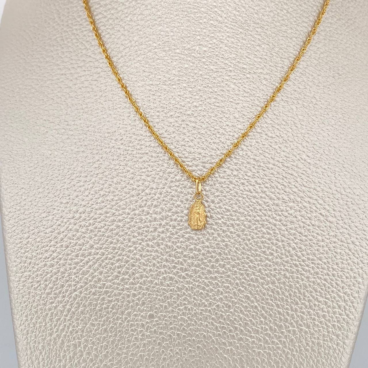 Set Cadena y Dije Lazo+ Virgen Guadalupe 1.4gr / 40.2cm / 1.4mm Oro Amarillo 18K (Oferta) $ Set Cadena y Dije Lazo+ Virgen Guadalupe 1.4gr / 40.2cm / 1.4mm Oro Amarillo 18K (Oferta) $