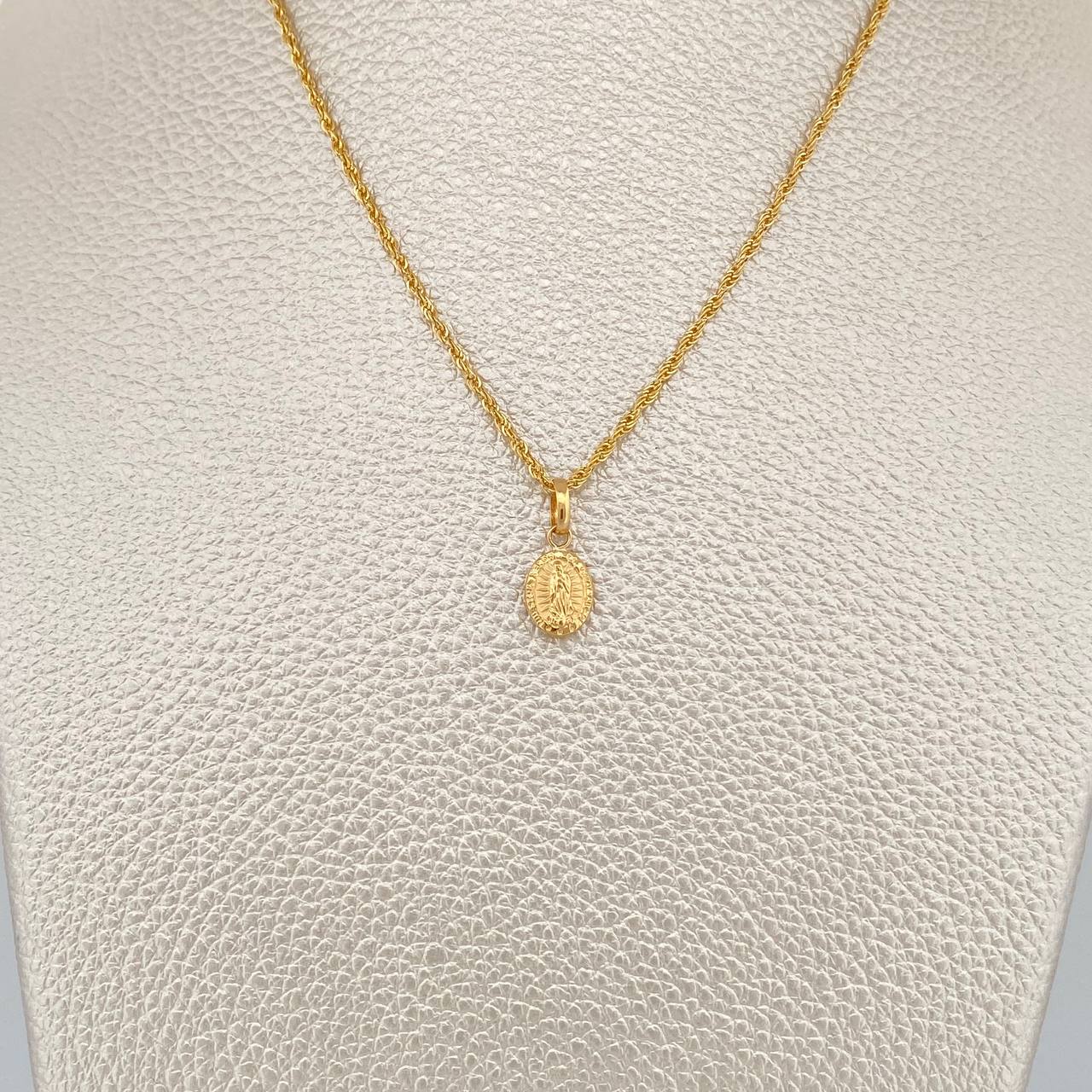Set Cadena y Dije Lazo+ Virgen Guadalupe 1.2gr / 40cm / 1.15mm Oro Amarillo 18K (Oferta) $ Set Cadena y Dije Lazo+ Virgen Guadalupe 1.2gr / 40cm / 1.15mm Oro Amarillo 18K (Oferta) $