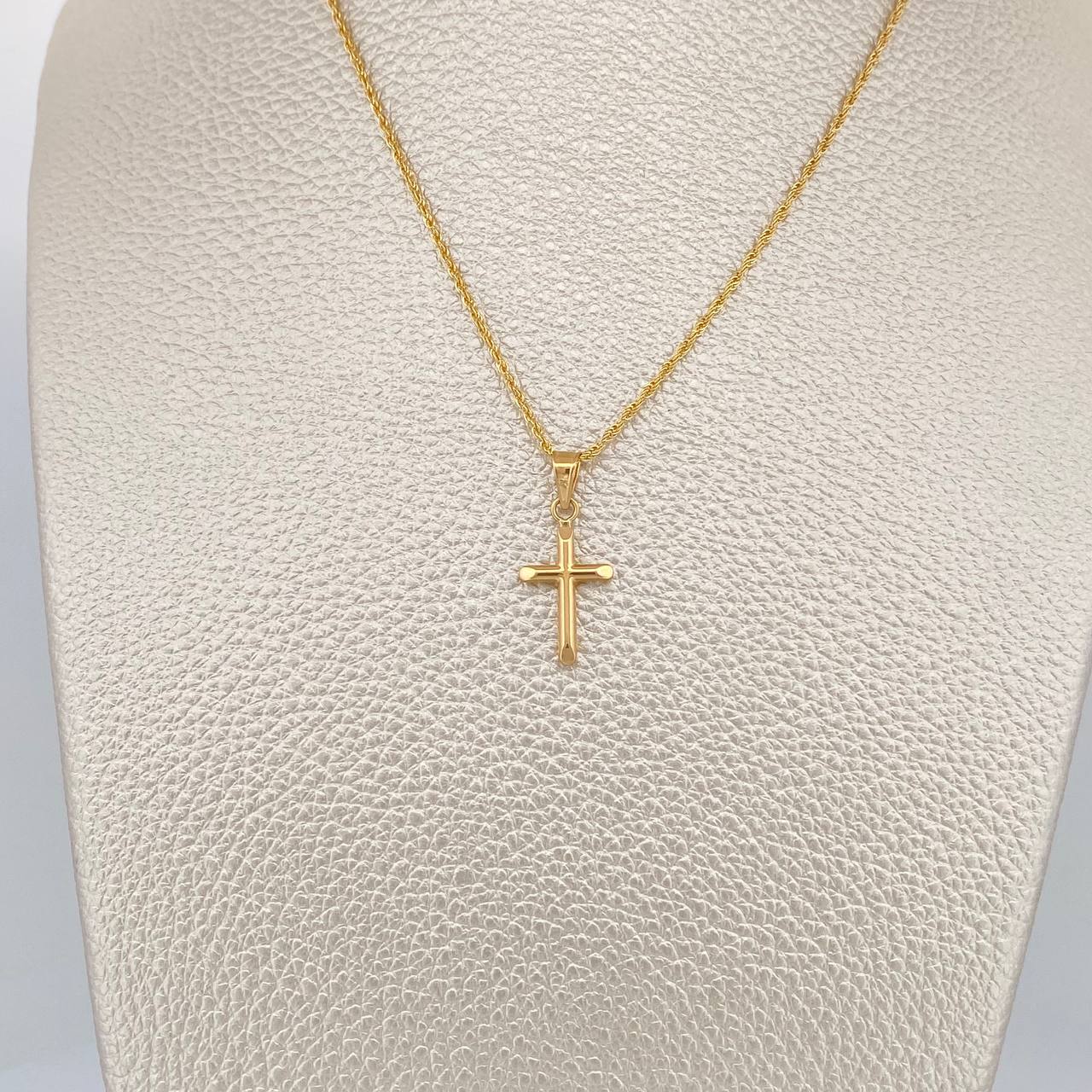 Set Cadena y Dije Lazo+Cruz 1.25gr / 40.1cm / 1.1mm Oro Amarillo 18K (Oferta) $ Set Cadena y Dije Lazo+Cruz 1.25gr / 40.1cm / 1.1mm Oro Amarillo 18K (Oferta) $