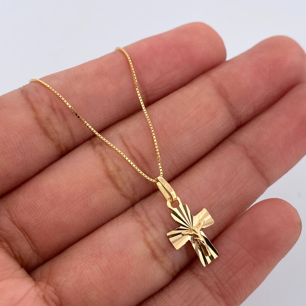Set Cadena y Dije Veneciana+Cruz Cristo 1.6gr / 40cm / 0.57mm Oro Amarillo 18K (Oferta) $ Set Cadena y Dije Veneciana+Cruz Cristo 1.6gr / 40cm / 0.57mm Oro Amarillo 18K (Oferta) $