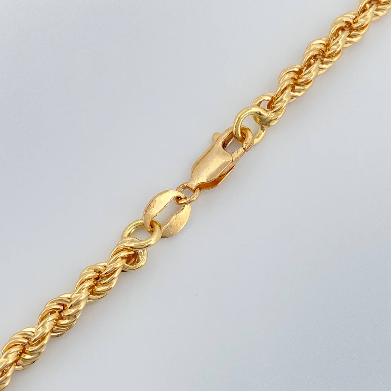 Cadena Lazo 14.95gr / 60.1cm / 3.65mm Oro Amarillo +3 18K $ Cadena Lazo 14.95gr / 60.1cm / 3.65mm Oro Amarillo +3 18K $