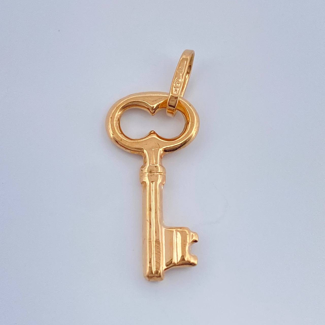 Dije Llave 1gr / 2.5cm / Oro Amarillo 18K % Dije Llave 1gr / 2.5cm / Oro Amarillo 18K %