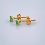 Topos Cuatro Garras Esmeralda 0.8gr / Oro Amarillo 18K & Topos Cuatro Garras Esmeralda 0.8gr / Oro Amarillo 18K &