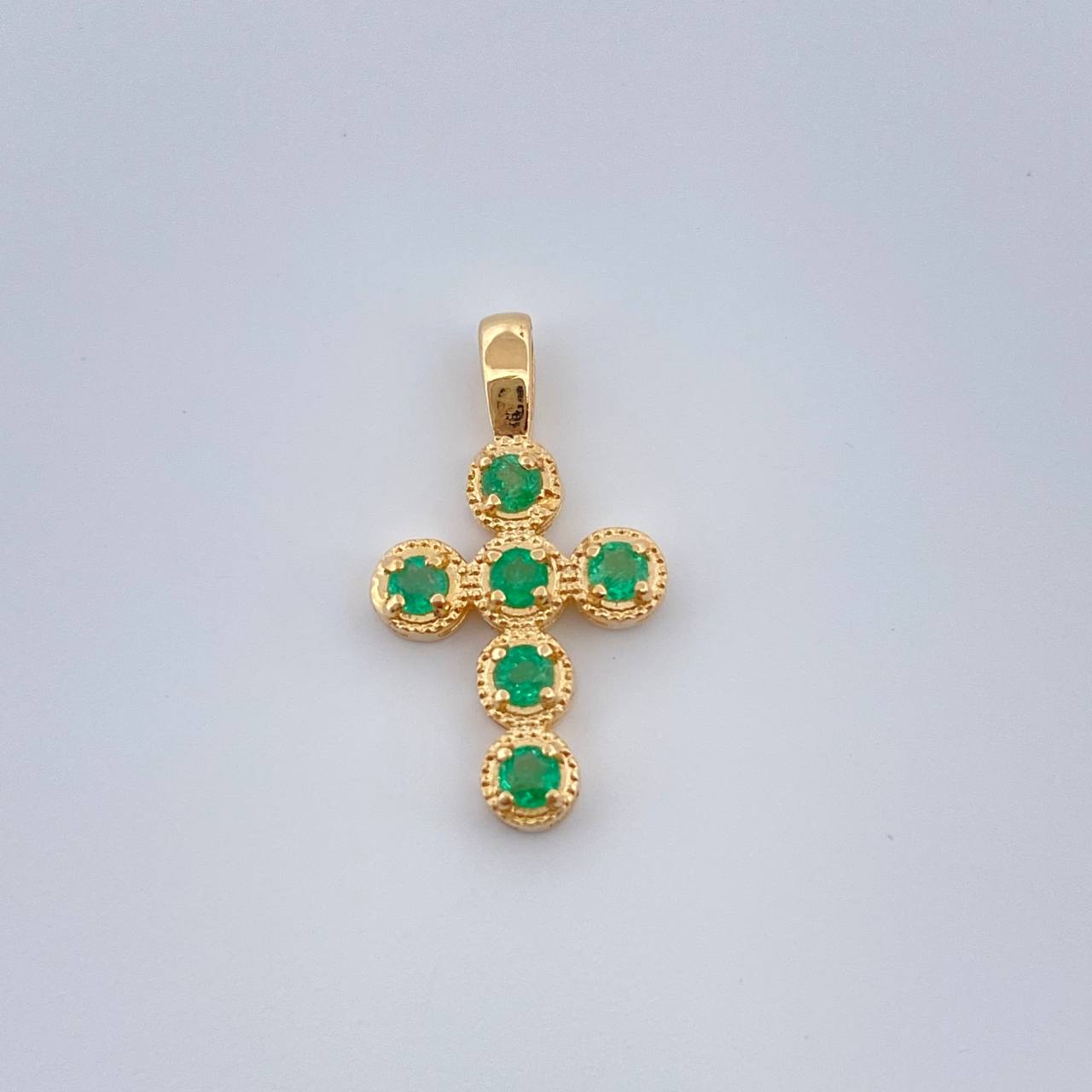 Dije Cruz Esmeraldas 0.8gr / 1.8cm / Oro Amarillo 18K & Dije Cruz Esmeraldas 0.8gr / 1.8cm / Oro Amarillo 18K &