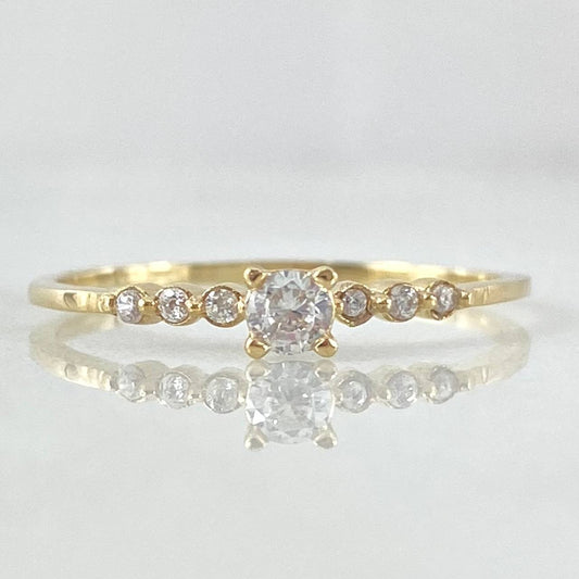 Anillo Solitario Carril Trinity 1.15gr / T7 / Oro 18K ©