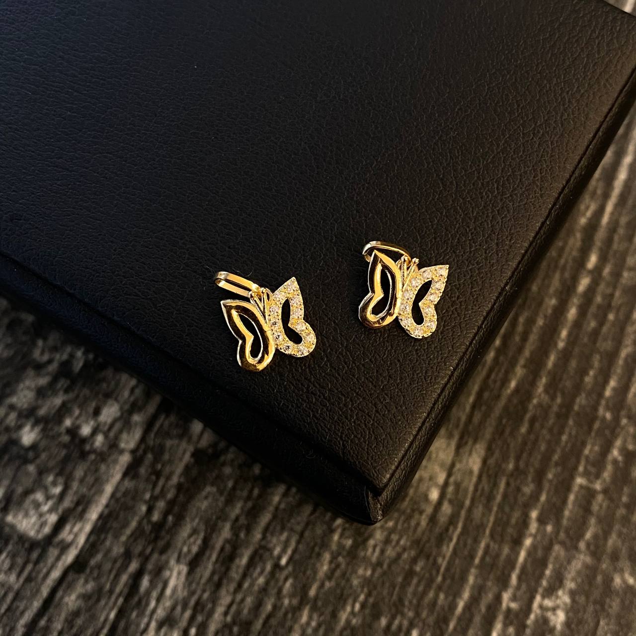 Dije Mariposa 0.5gr / 1.1cm Circones Blancos Oro Amarillo Dije Mariposa 0.5gr / 1.1cm Circones Blancos Oro Amarillo