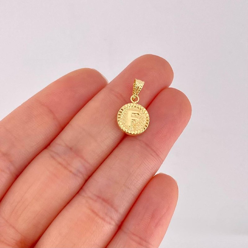 Dije Circulo Letra F 0.6g / 1.7cm Oro Amarillo 18K