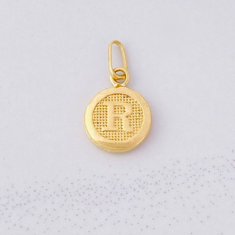 Dije Circulo Letra R 0.45g / 1.6cm Oro Amarillo 18K