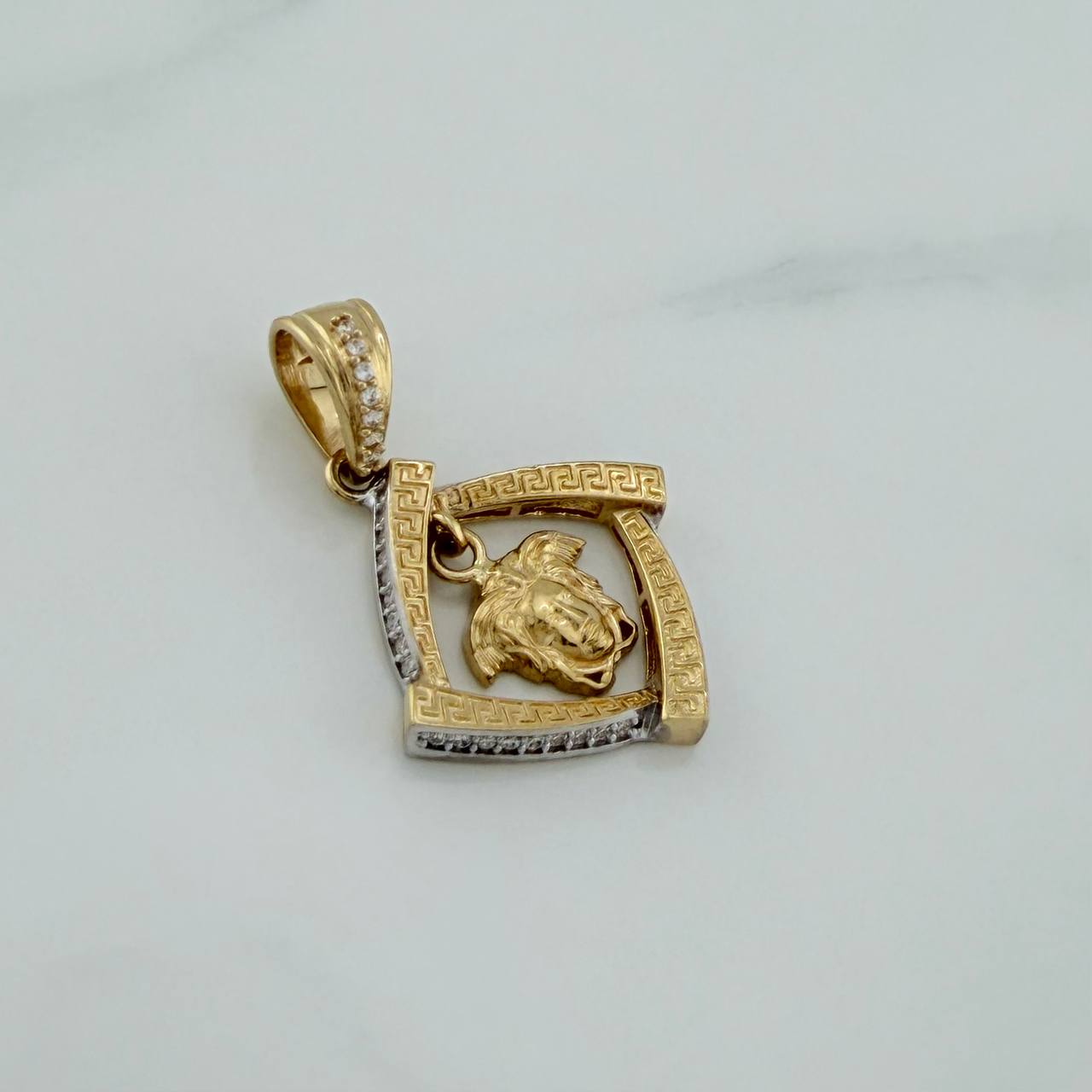 Dije Medusa 4.15 g / 3 cm Dos Oros Amarillo Blanco 18K