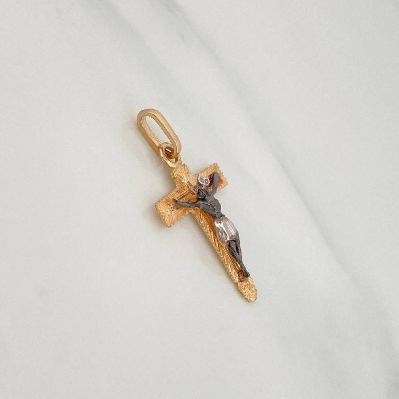 Dije Cruz Cristo Milagroso De Buga 1.4 g / 2.8 cm Tres Oros 18K