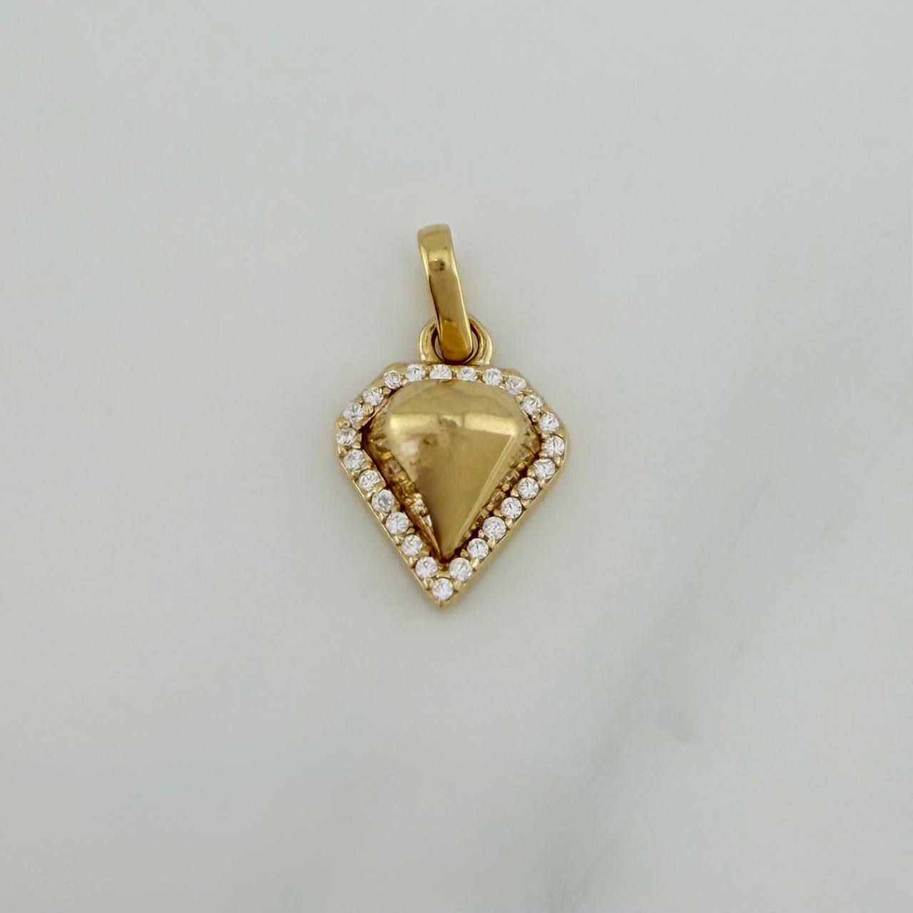 Dije Diamante 1.4 g / 1.9 cm Oro Amarillo 18K
