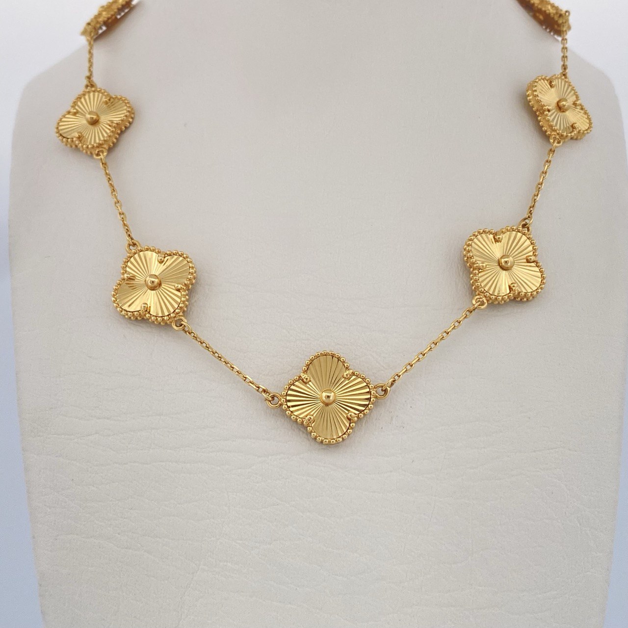 Cadena Trebol 22gr / 45.4cm / Oro Amarillo +4 18K &