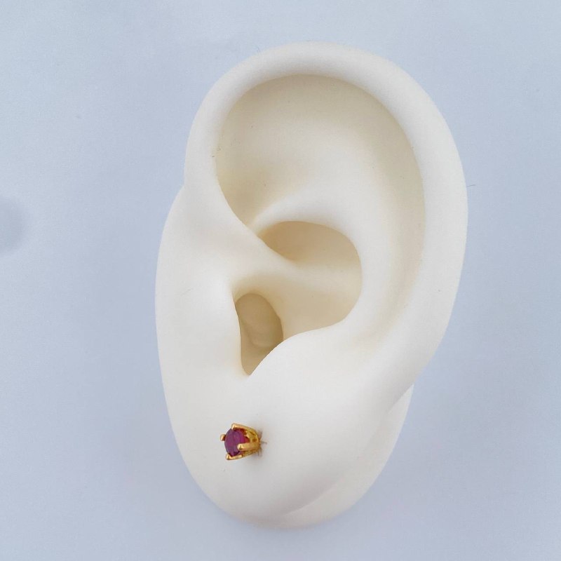 Topos Cuatro Garras Ruby 0.9gr / Oro Amarillo 18K %