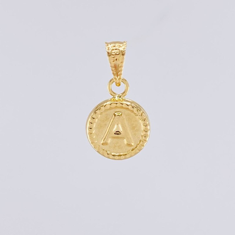 Dije Circulo Letra A 0.4g / 1.5cm Oro Amarillo 18K