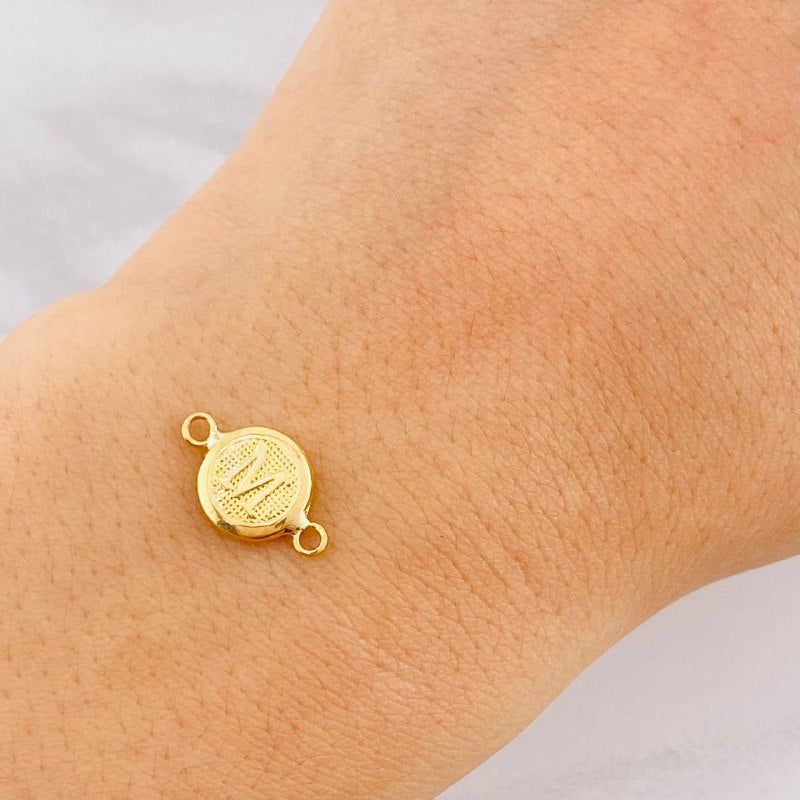 Herraje Circulo Letra M 0.4g / 1.7cm Oro Amarillo 18K