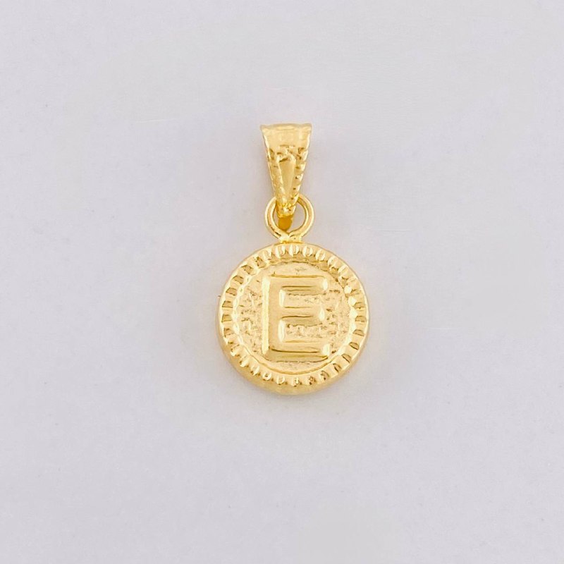 Dije Circulo Letra E 0.4g / 1.5cm Oro Amarillo 18K