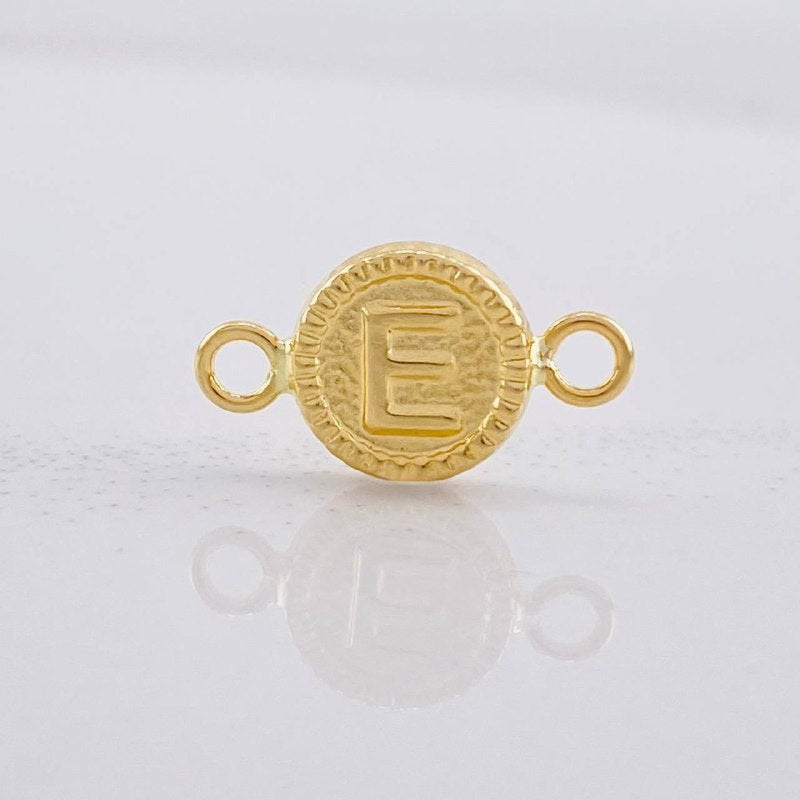 Herraje Circulo Letra E 0.4g / 1.5cm Oro Amarillo 18K