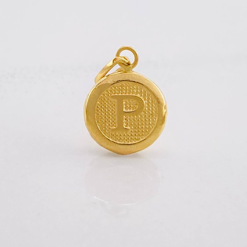 Dije Circulo Letra P 0.4g / 1.6cm Oro Amarillo 18K