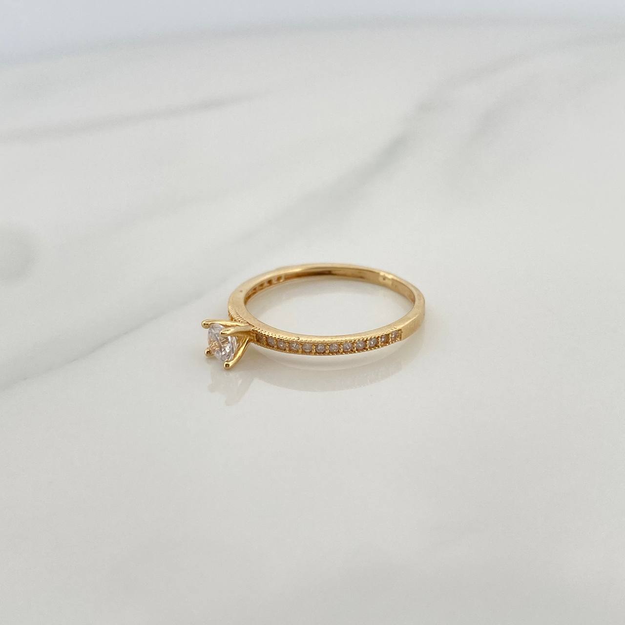 Anillo Solitario Churumbela 1.5gr / T6 / 2.3cm / Oro Amarillo 18K $