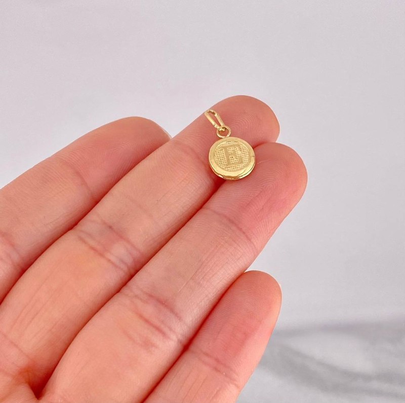Dije Circulo Letra E 0.4g / 1.6cm Oro Amarillo 18K