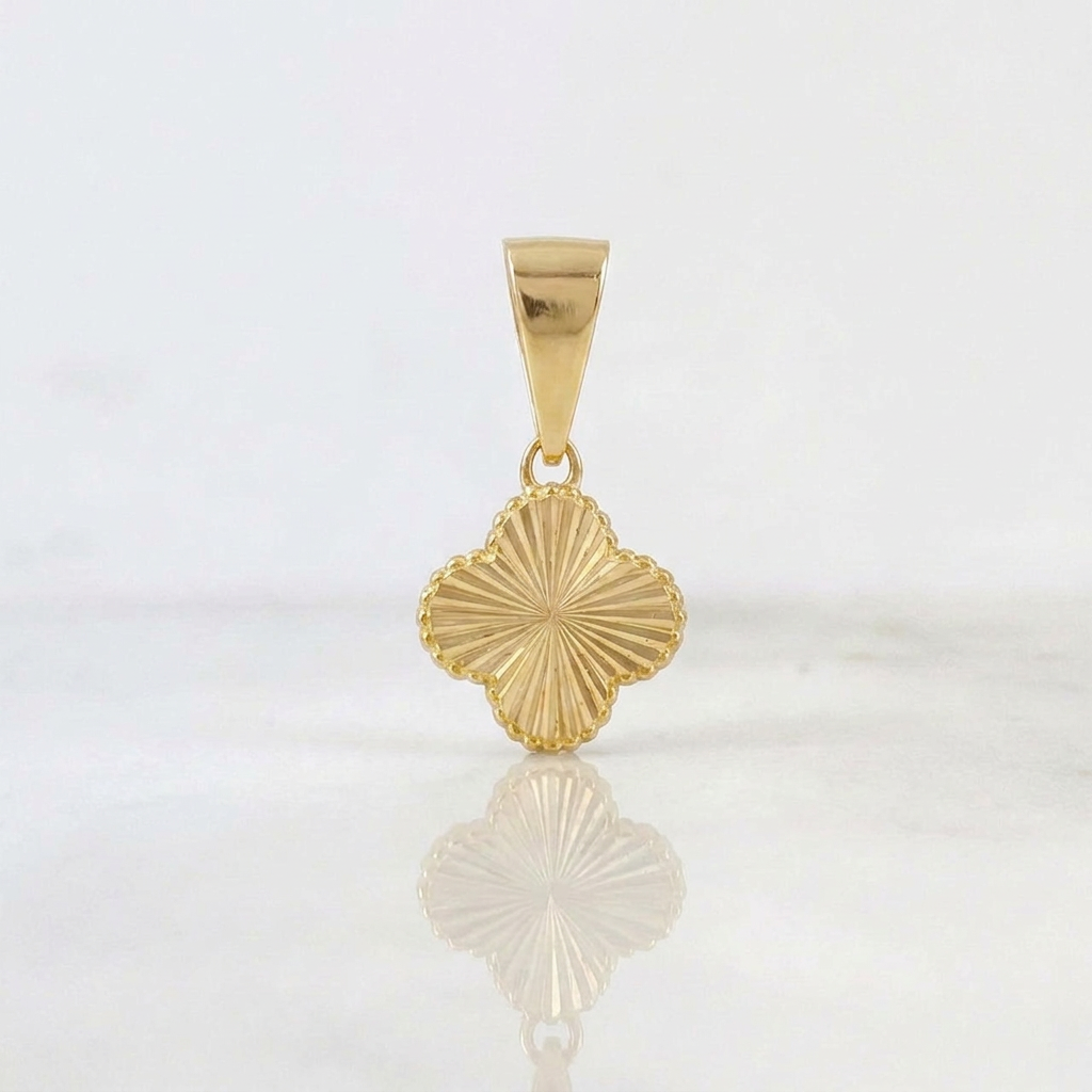 Dije Trébol Diamantado 0.9g / 1.7cm Oro Amarillo 18K