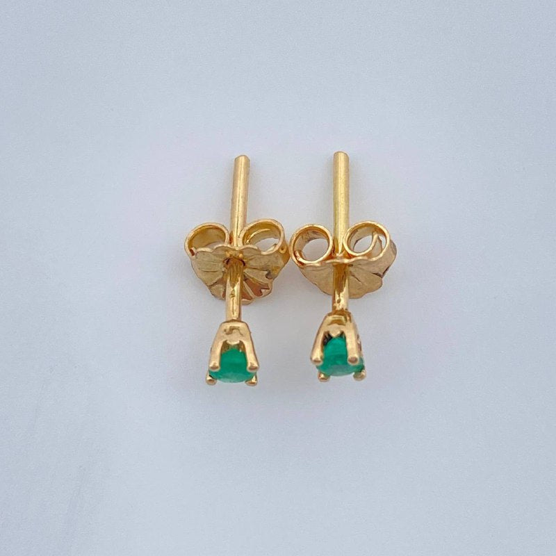 Topos Cuatro Garras Esmeralda 0.8gr / Oro Amarillo 18K %