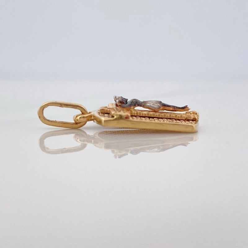 Dije Placa Cruz Cristo Milagroso De Buga 2.5 g / 2.2 cm Tres Oros 18K