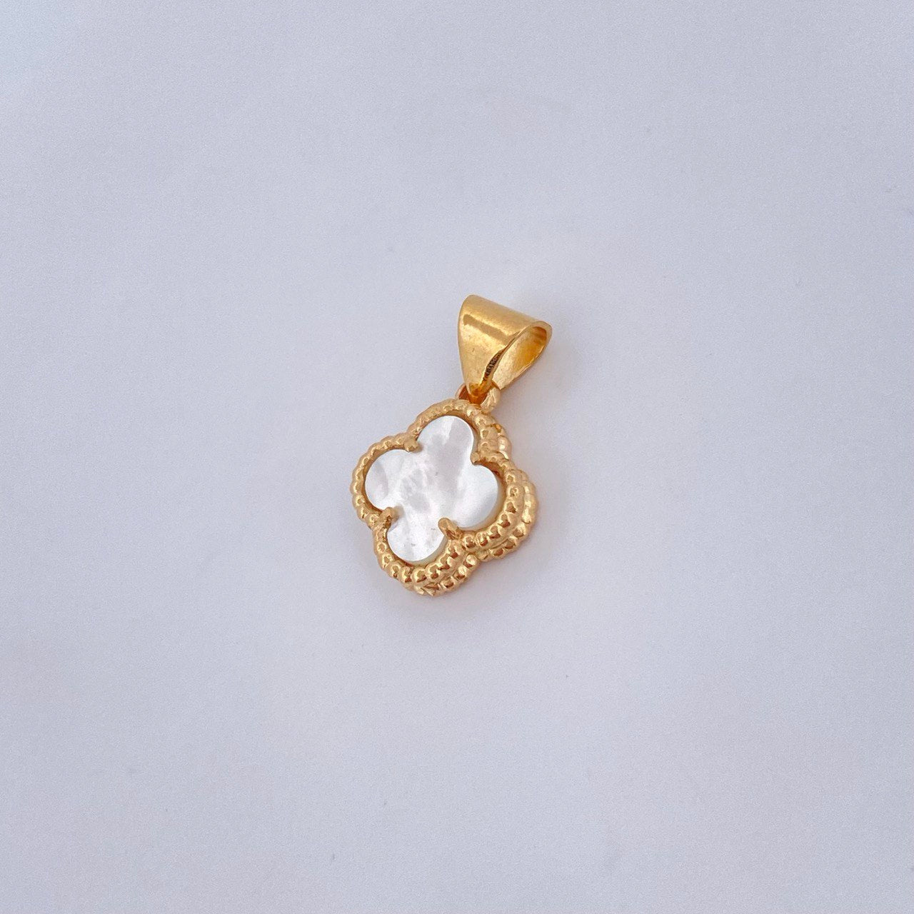 Dije Trebol 1.3gr / 1.6cm / Oro Amarillo Nac.Esp. 18K $