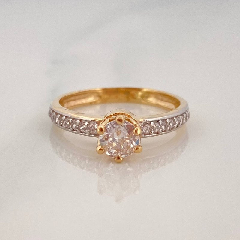 Anillo Solitario Churumbela 2.75 g / T6 1/2 Dos Oros Amarillo Blanco 18K