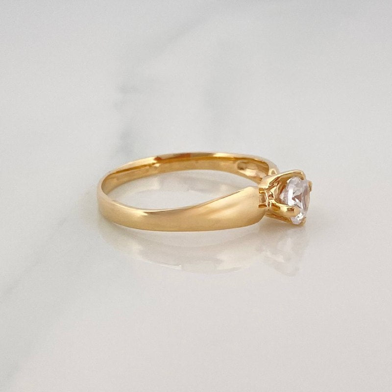 Anillo Solitario 1.75 g / T5 3/4 Oro Amarillo 18K