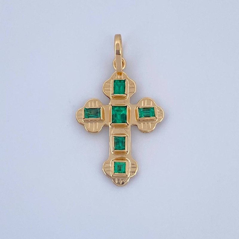 Dije Cruz Plana 1.4gr / 2.6cm / Oro Amarillo 18K &