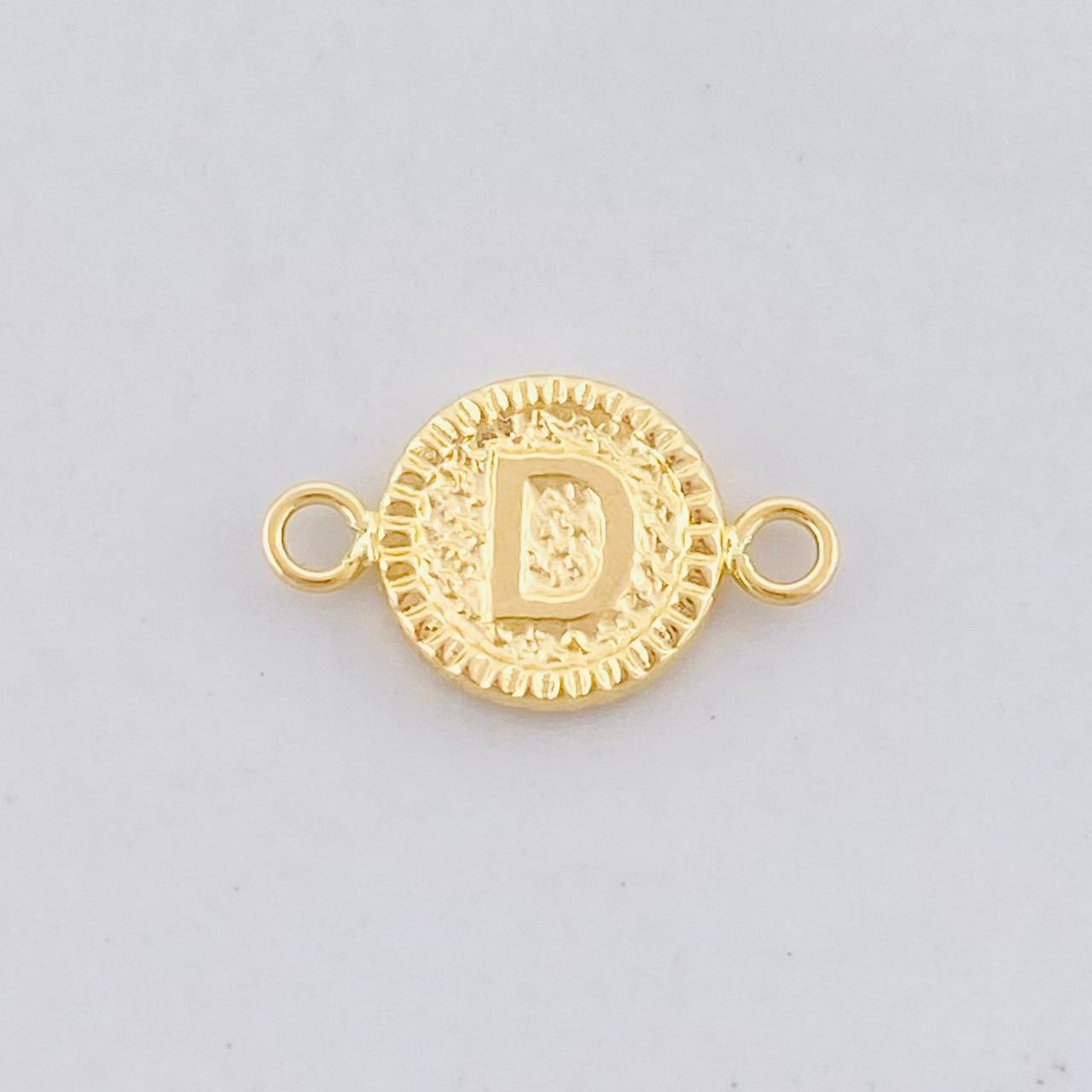 Herraje Circulo Letra D 0.55g / 1.7cm Oro Amarillo 18K