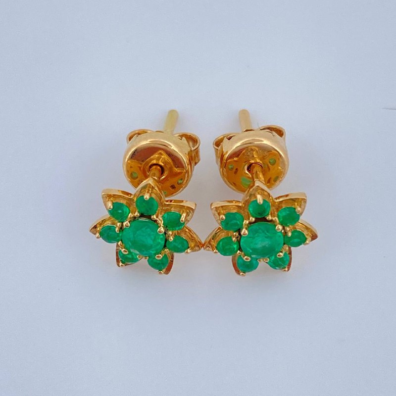 Topos Flor Esmeralda 1.8gr / Oro Amarillo 18K %