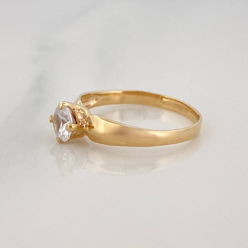 Anillo Solitario 1.75 g / T5 3/4 Oro Amarillo 18K