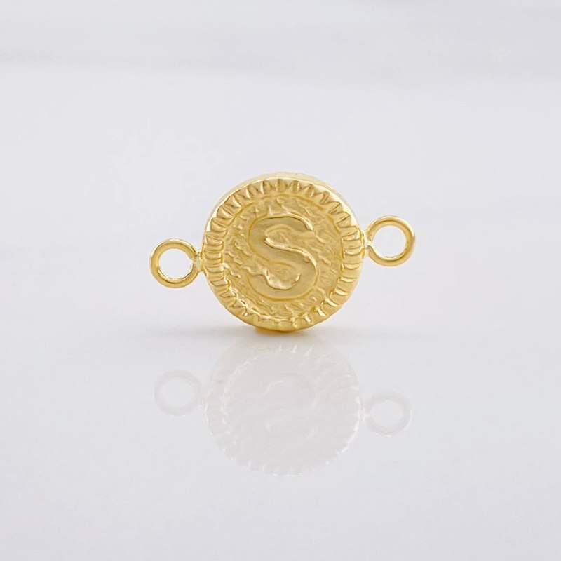 Herraje Circulo Letra S 0.6g / 1.7cm Oro Amarillo 18K