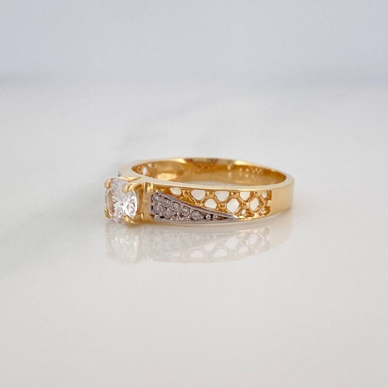 Anillo Solitario Enmallado 3.2 g / T7 Dos Oros Amarillo Blanco 18K