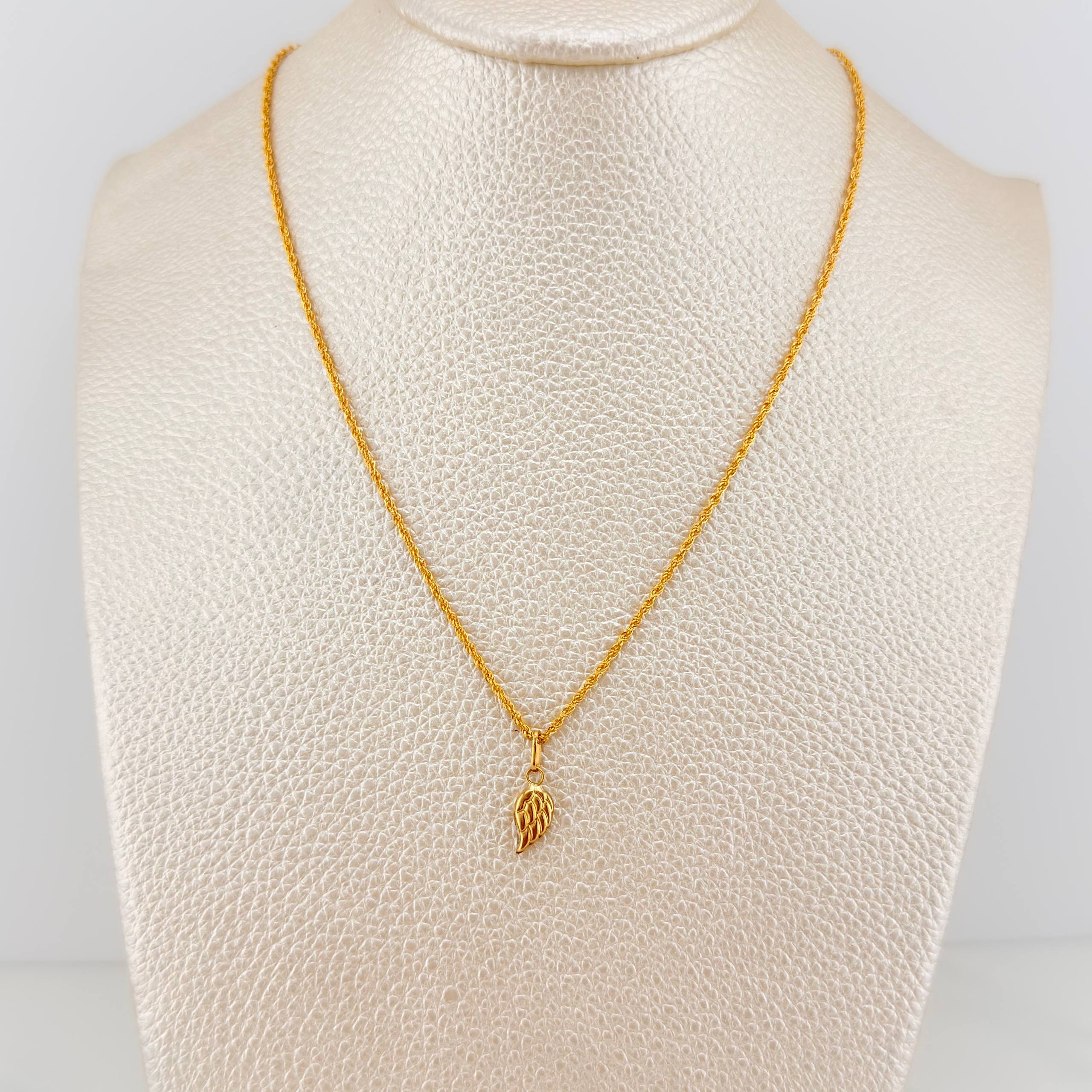 Set Cadena Lazo + Dije Ala / 1,15 gr / 45 cm Oro Amarillo 18K