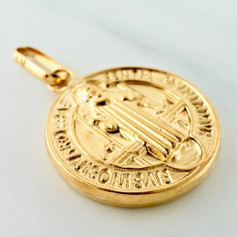 Dije San Benito 1.5 g / 2.6 cm Oro Amarillo 18K