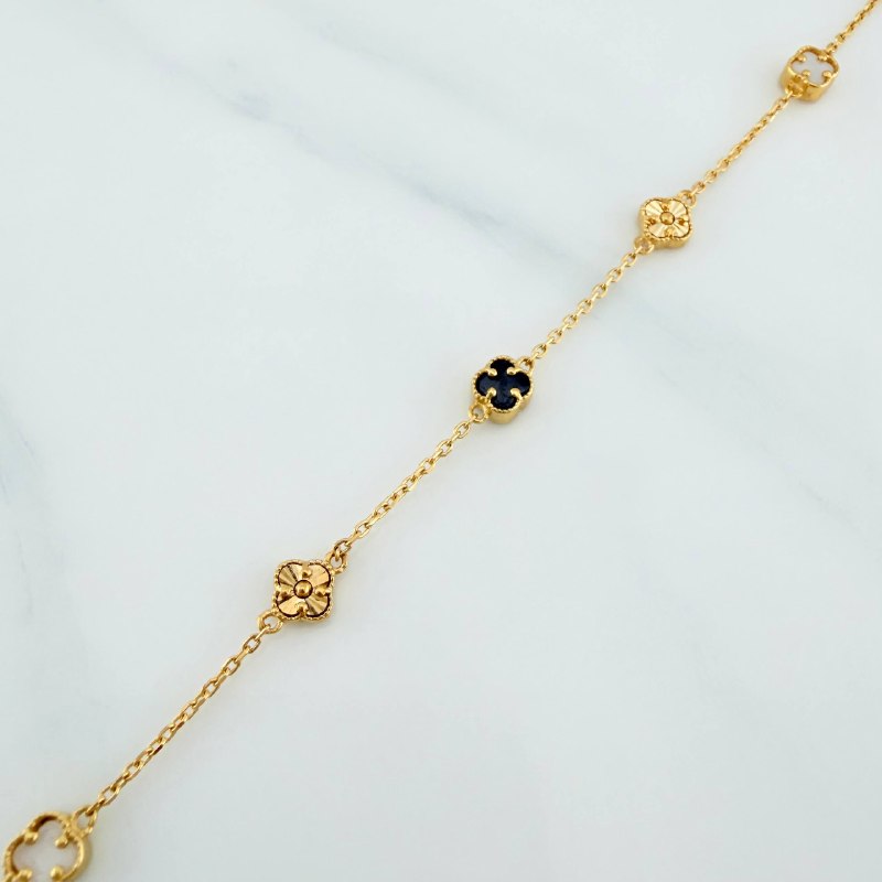 Pulso Trebol Aro Seguido 3.2 g / 20.7 cm / 4.8 mm Oro Amarillo 18K